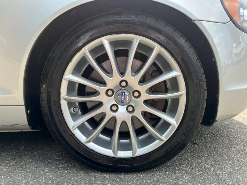 Used 2009 Volvo C70 T5 FWD image 32