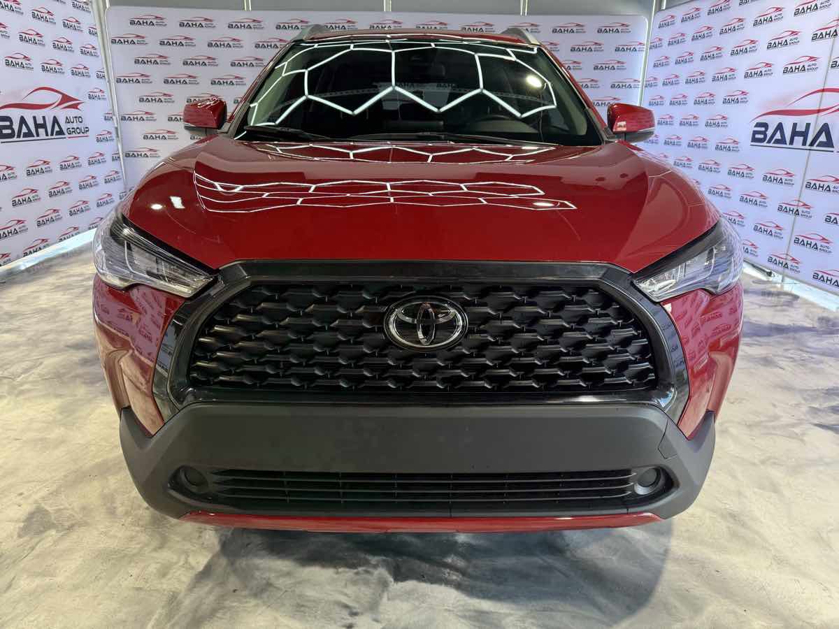 Used 2022 Toyota Corolla Cross LE w/ Moonroof Package image 4