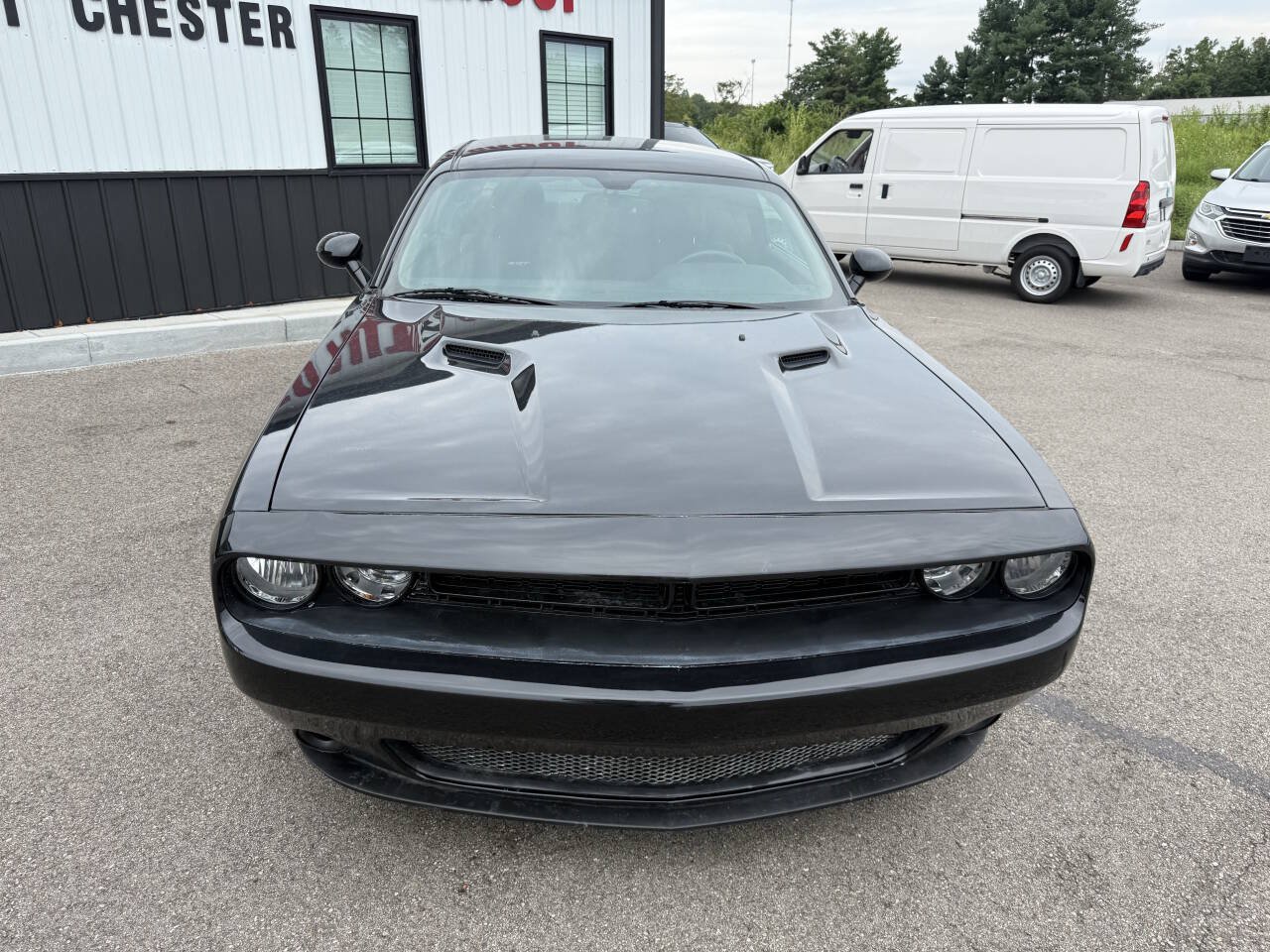 Used 2014 Dodge Challenger SRT8 Core RWD image 3