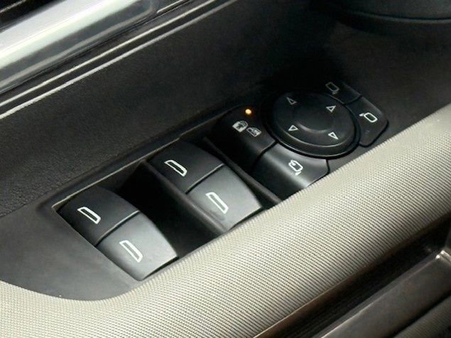 New 2026 GMC Hummer EV SUV w/ LPO, Dark Essentials Package image 35