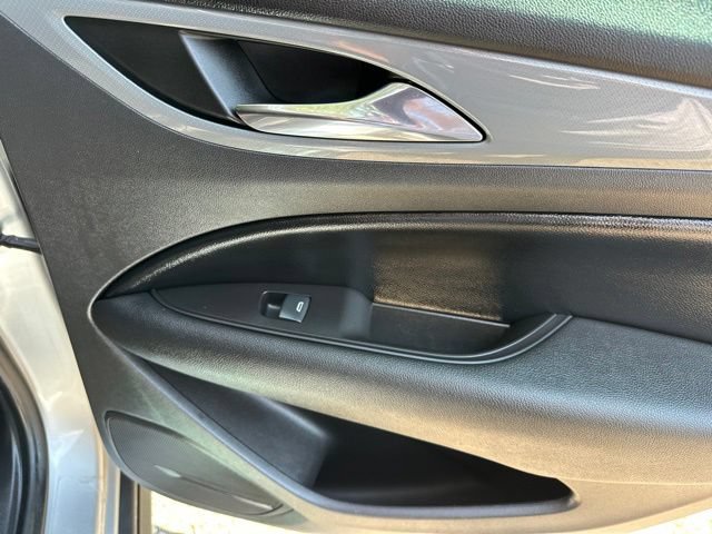 Used 2018 Buick Regal Preferred w/ Sights and Sounds Package AWD/4WD image 16