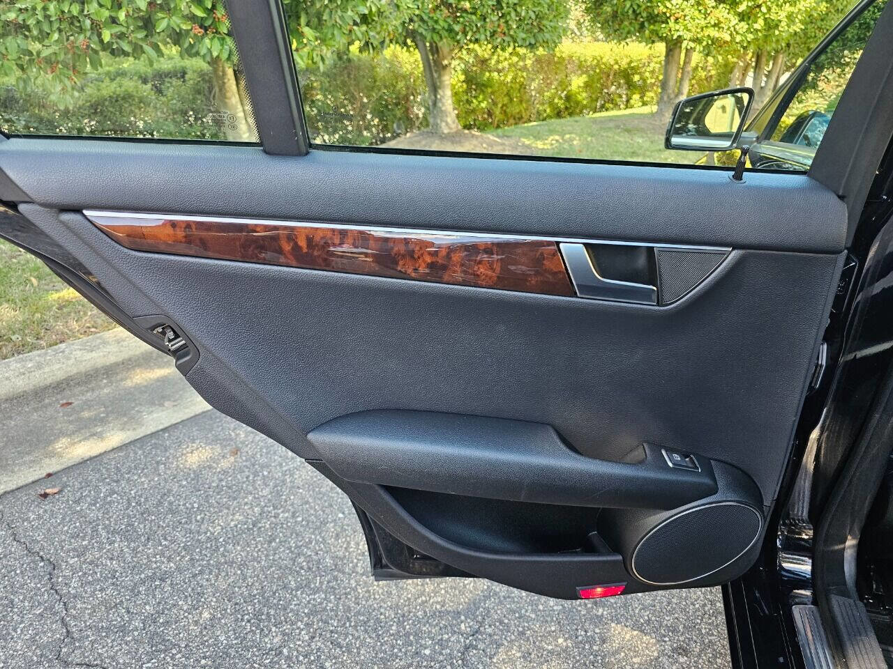 Used 2013 Mercedes-Benz C 300 4MATIC Sedan image 27