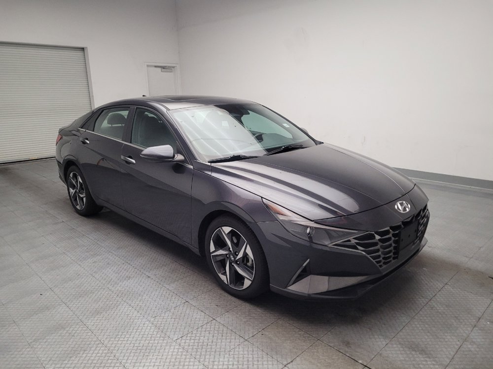 Used 2022 Hyundai Elantra SEL w/ Convenience + Premium Package FWD image 13