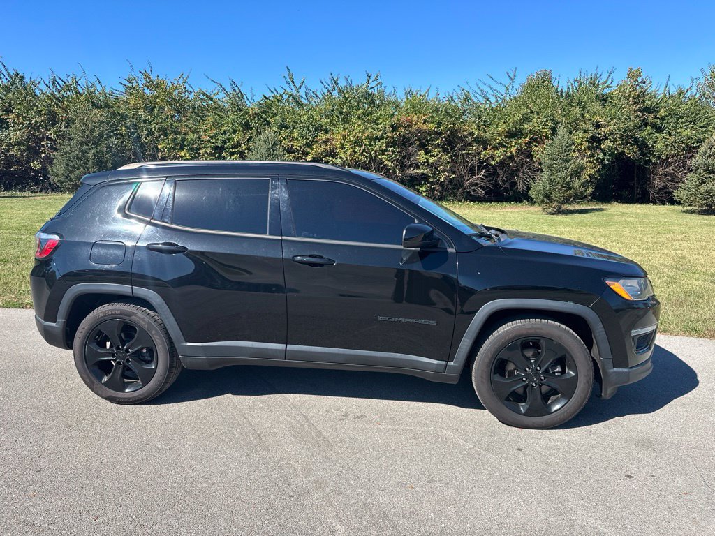 Used 2021 Jeep Compass Latitude w/ Sun and Sound Group FWD image 8