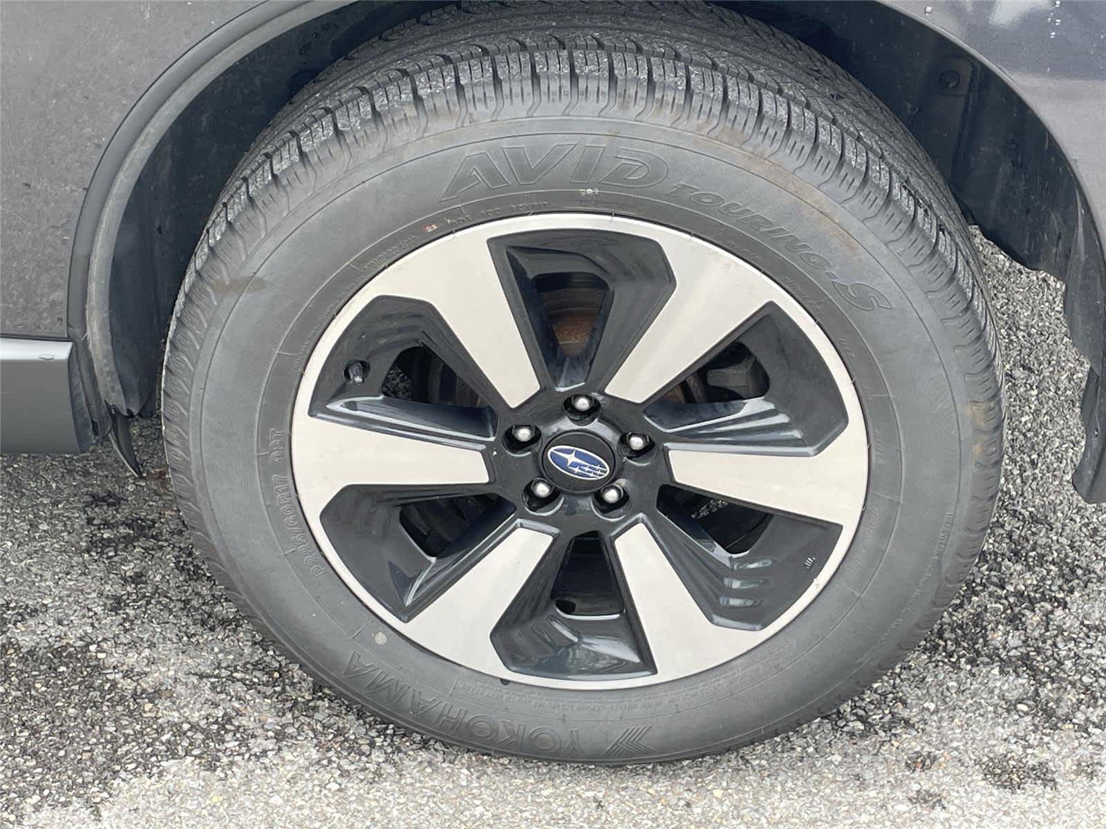 Used 2017 Subaru Forester 2.5i w/ Alloy Wheel Package AWD/4WD image 11
