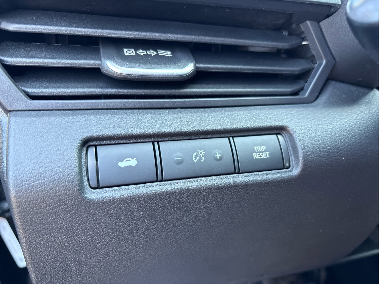 Used 2024 Nissan Altima 2.5 SR w/ SR Premium Package image 27