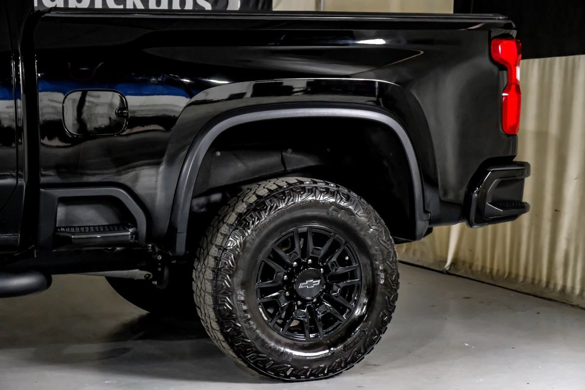 Used 2024 Chevrolet Silverado 2500 ZR2 AWD/4WD image 13