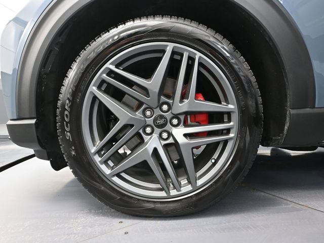 Used 2025 Ford Explorer ST image 16