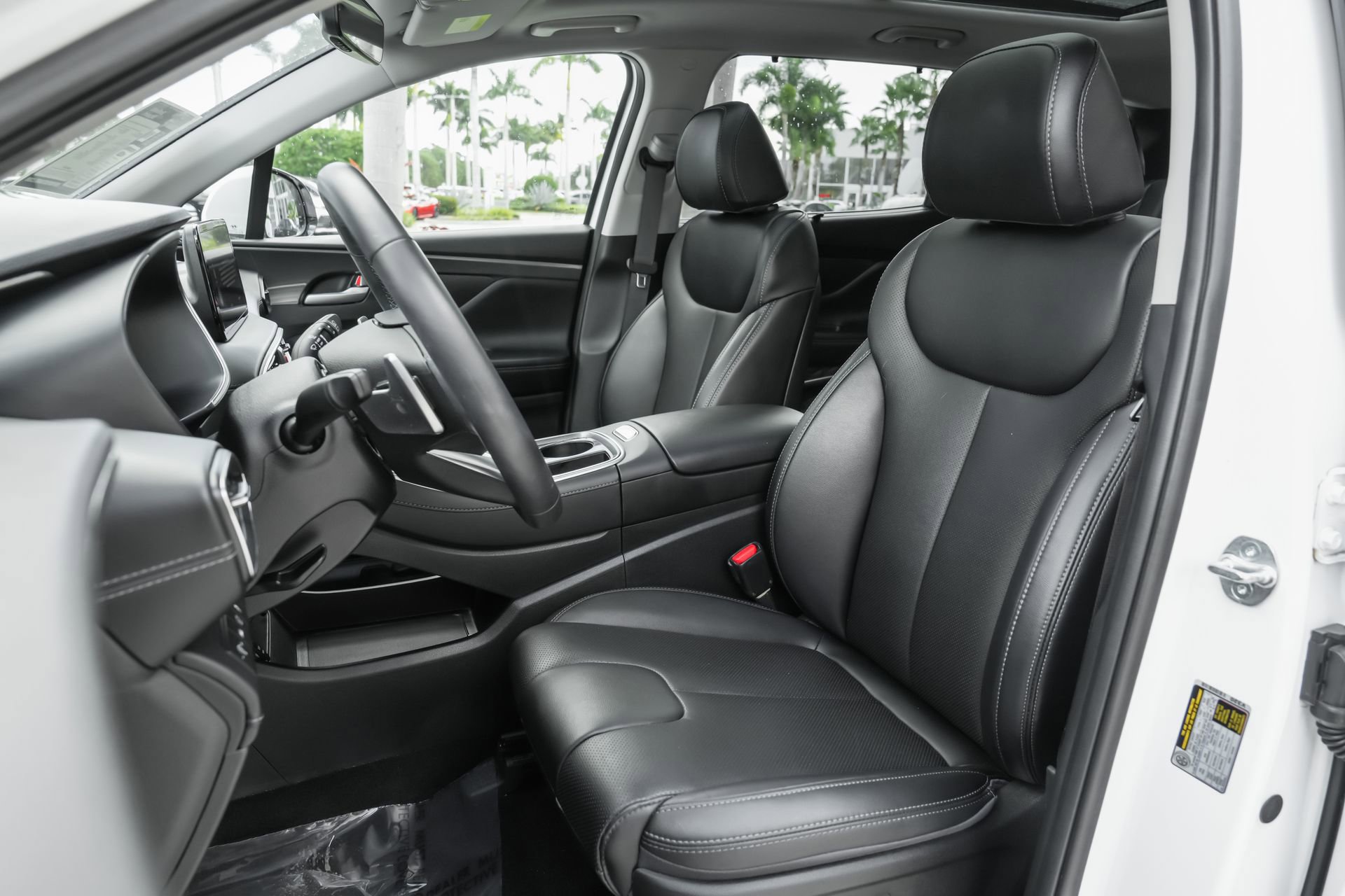 Used 2023 Hyundai Santa Fe SEL Premium w/ Cargo Package image 7