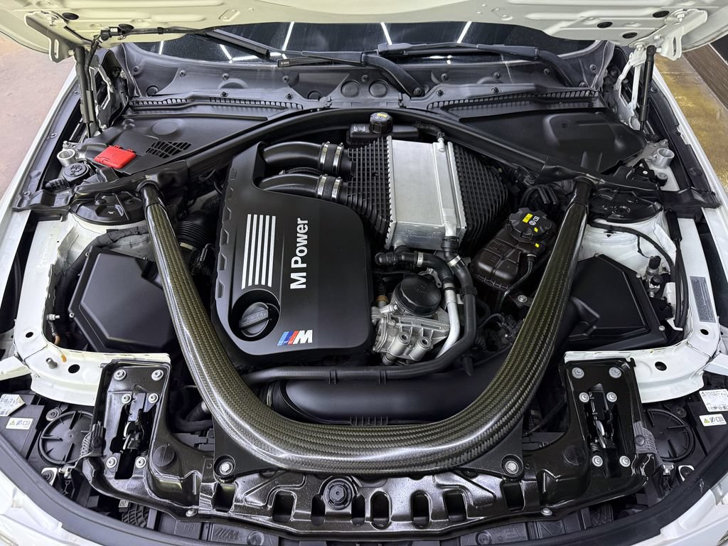 Used 2015 BMW M4 Coupe RWD image 23