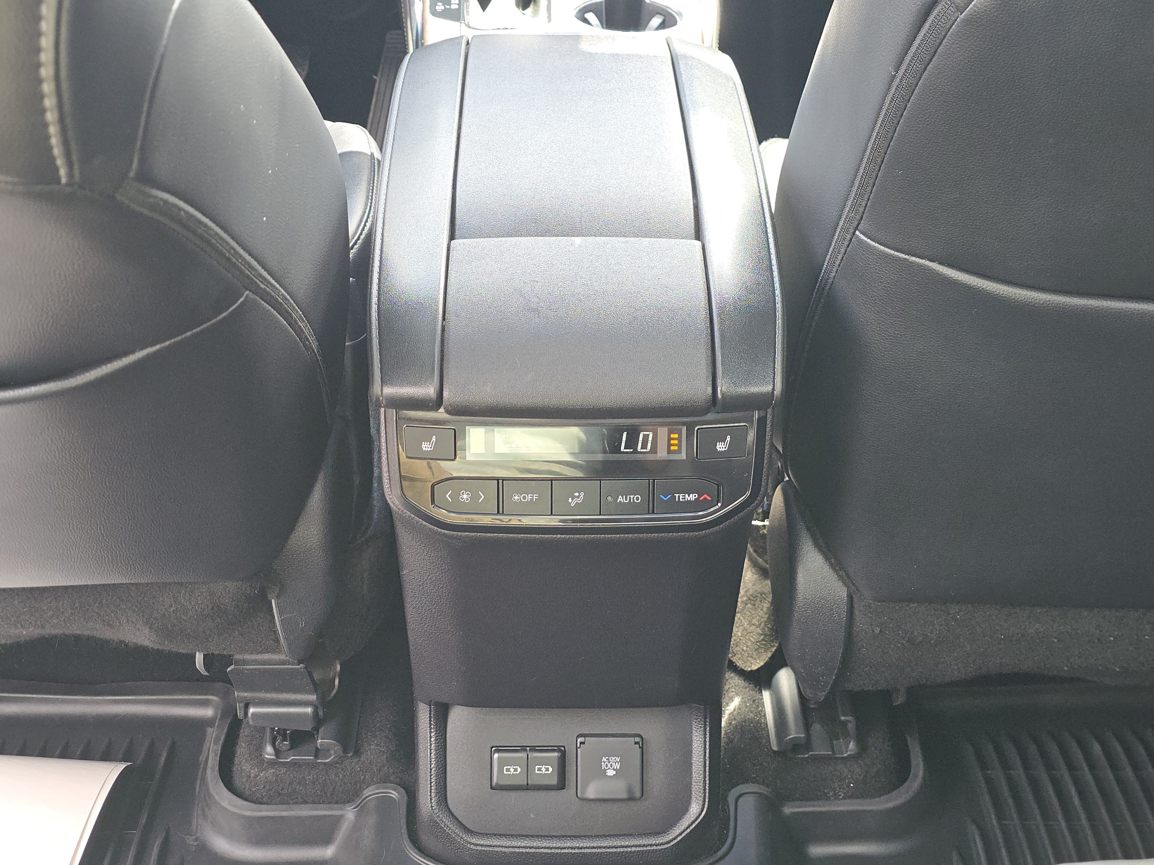 Used 2024 Toyota Highlander Platinum AWD/4WD image 20