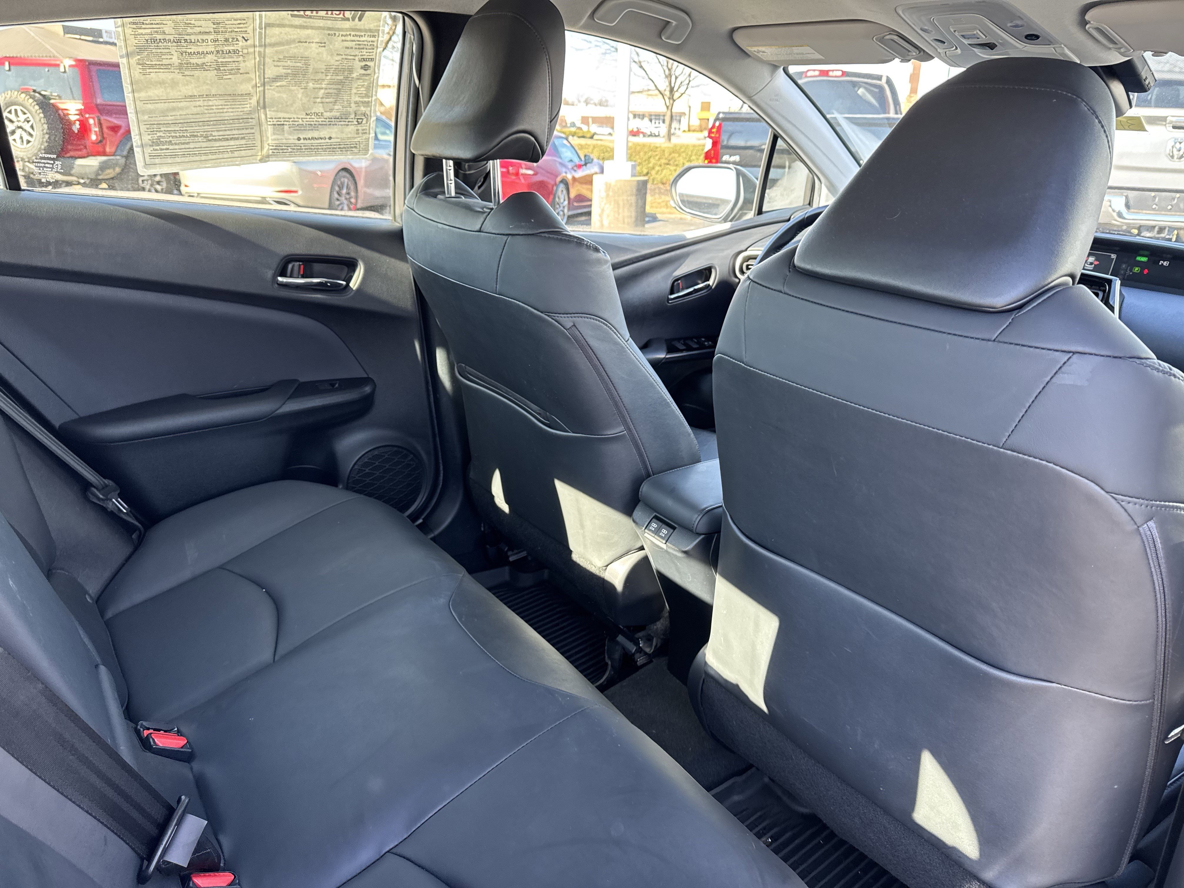 Used 2021 Toyota Prius L Eco image 36