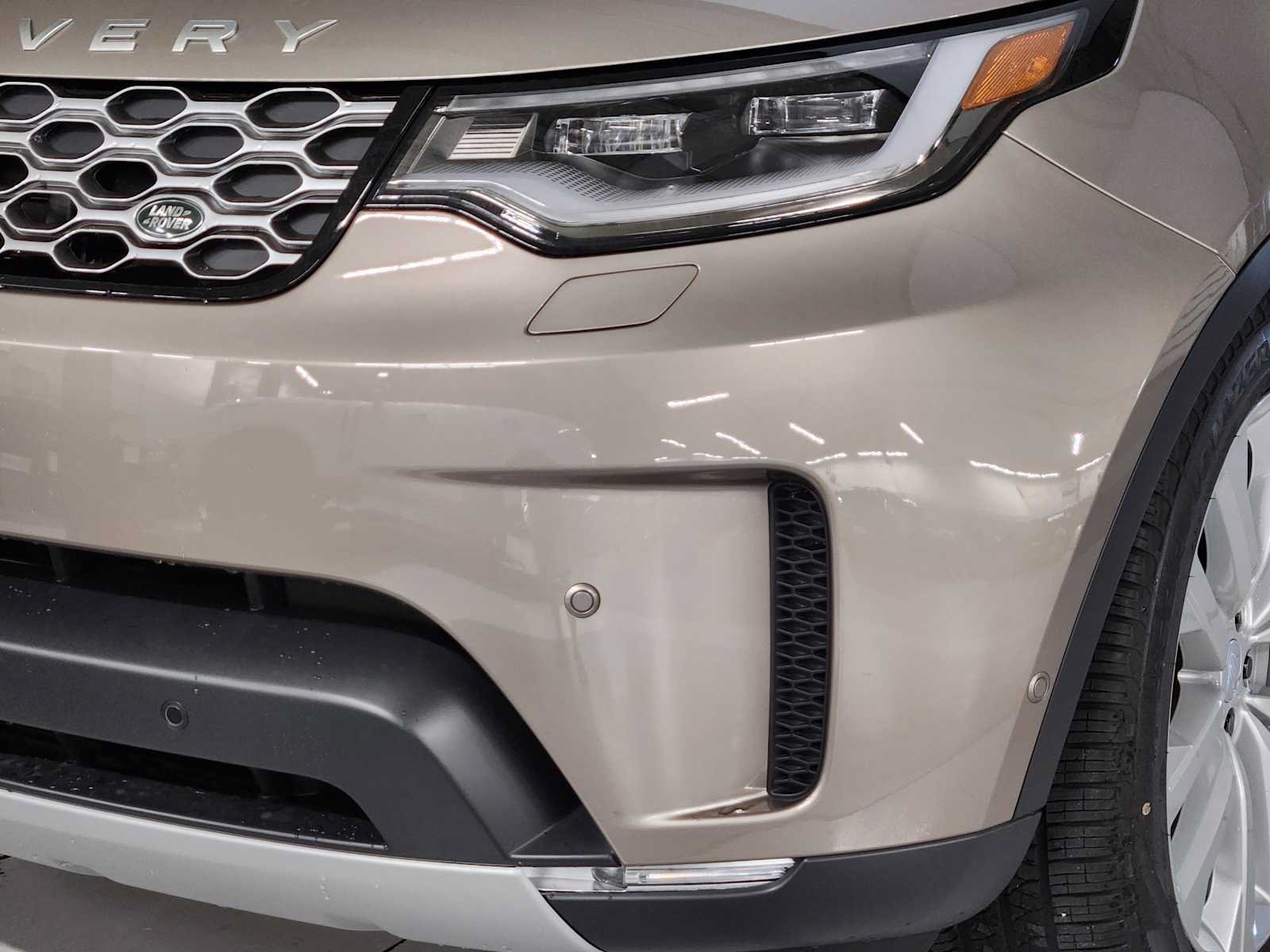 Used 2026 Land Rover Discovery S AWD/4WD image 12