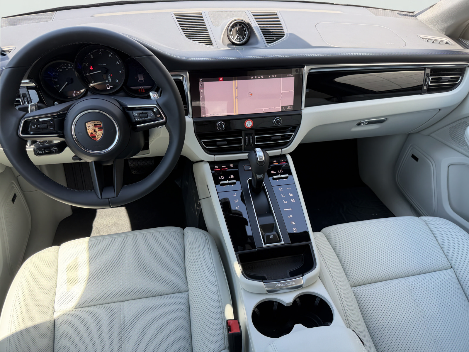 New 2026 Porsche Macan AWD/4WD image 14