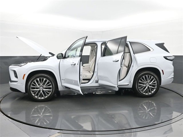 New 2026 Buick Enclave Avenir w/ Super Cruise Package image 57