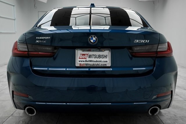 Used 2023 BMW 330i xDrive Sedan w/ Premium Package image 8
