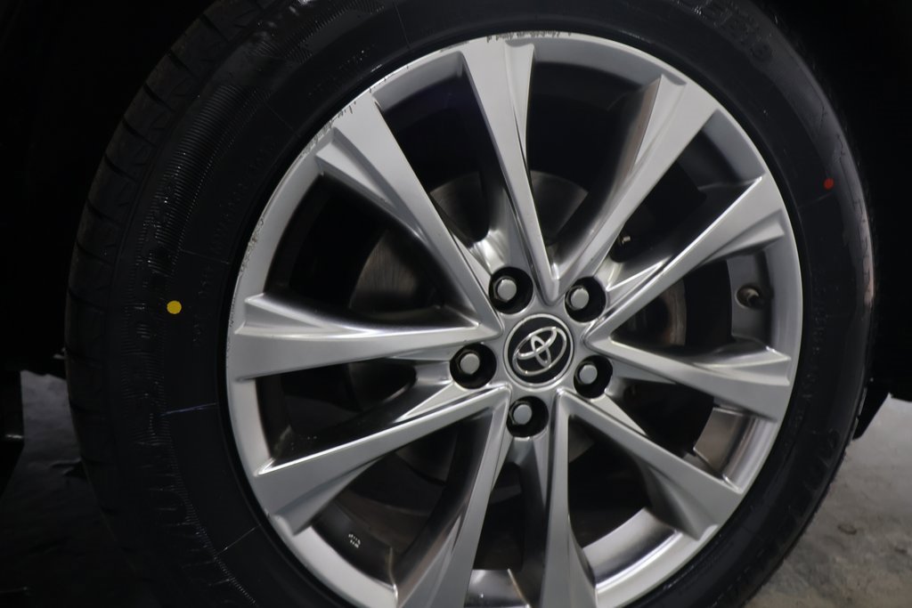 Used 2016 Toyota RAV4 Limited image 28