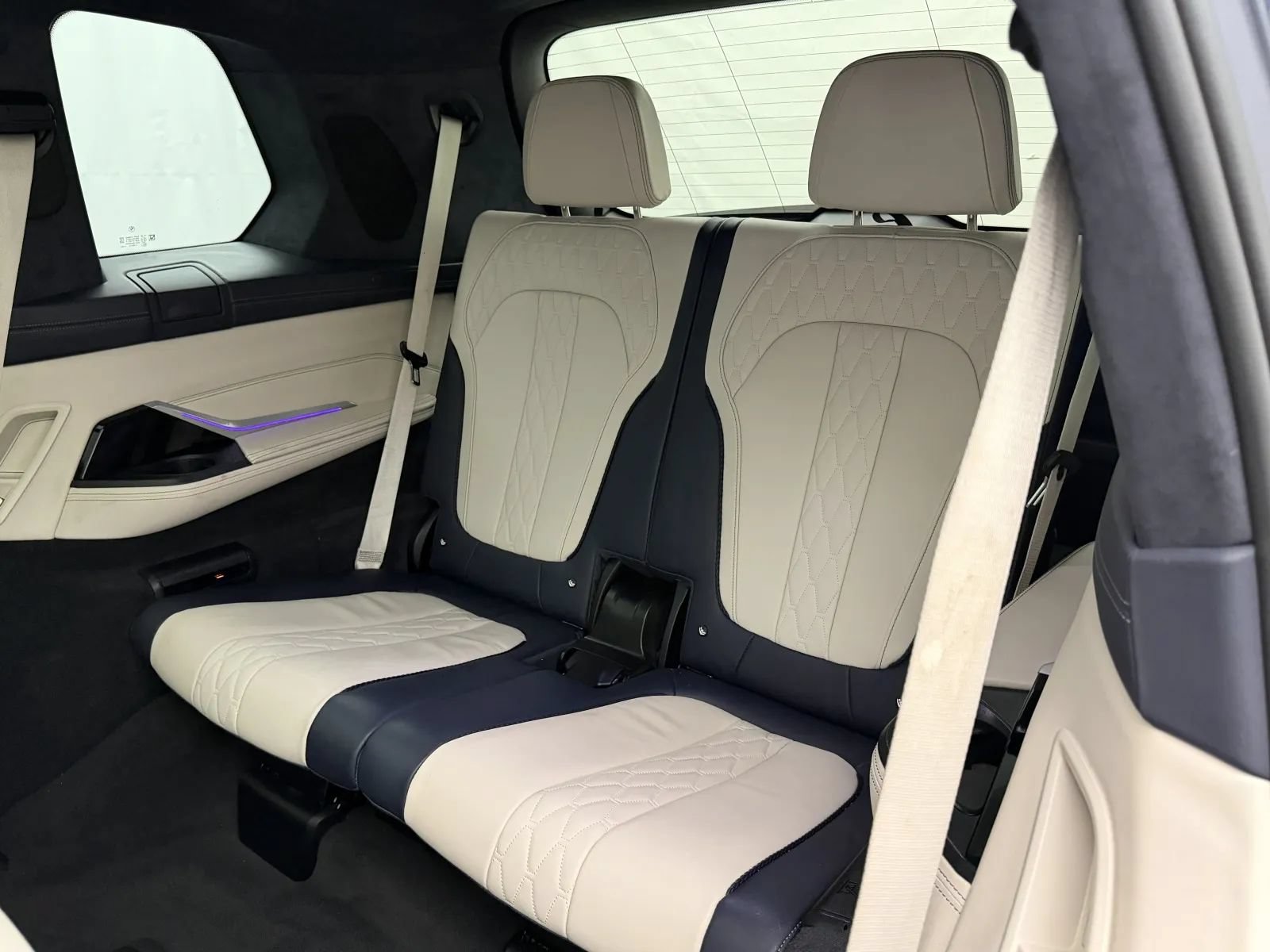 Used 2020 BMW X7 M50i w/ Executive Package AWD/4WD image 49