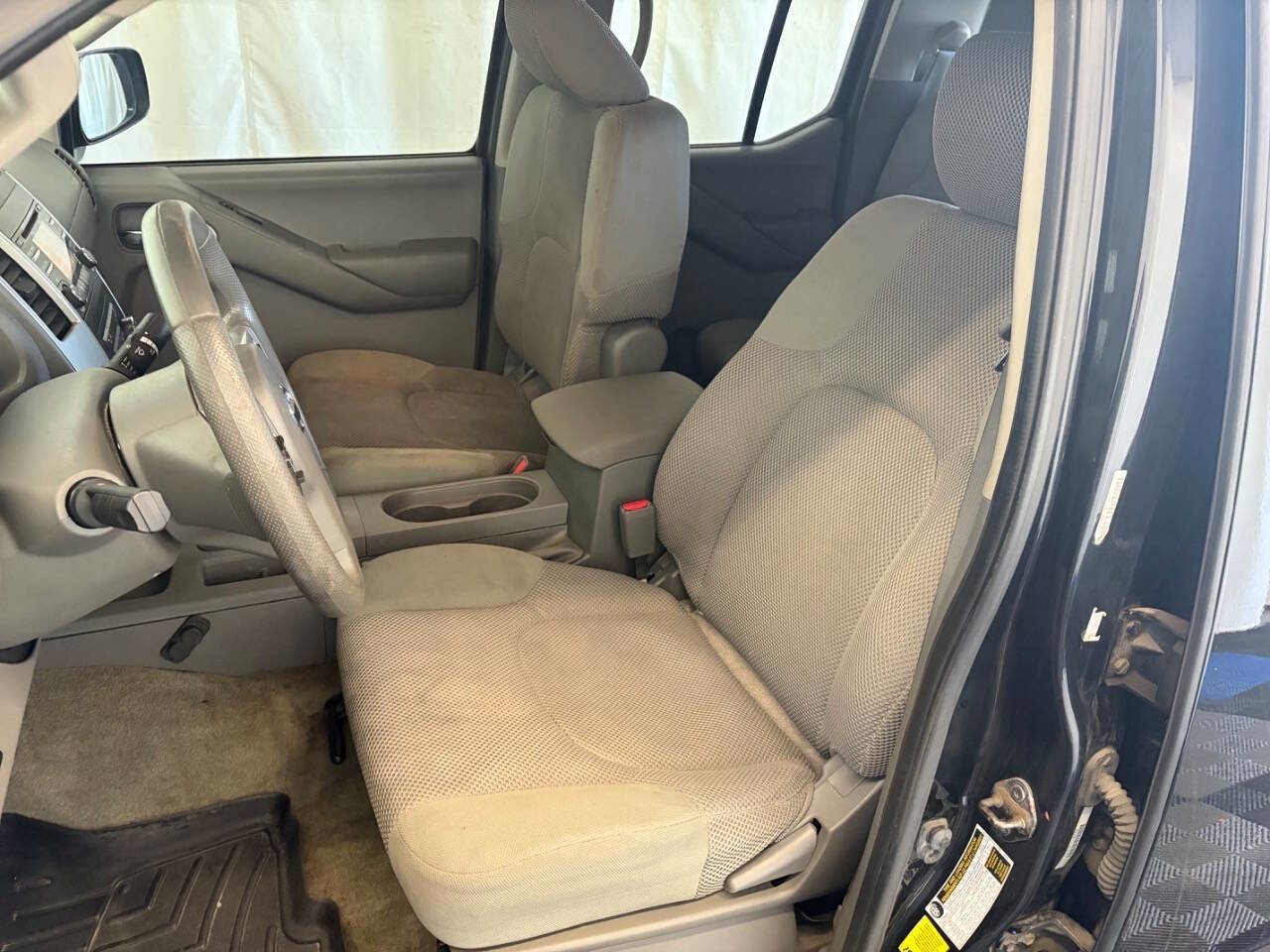 Used 2014 Nissan Frontier SV AWD/4WD image 33