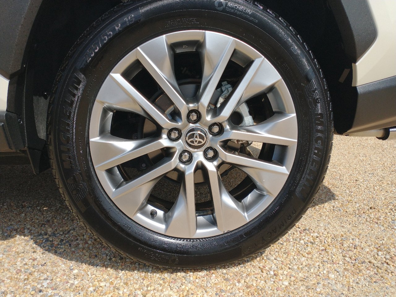 Used 2022 Toyota RAV4 XLE Premium image 30