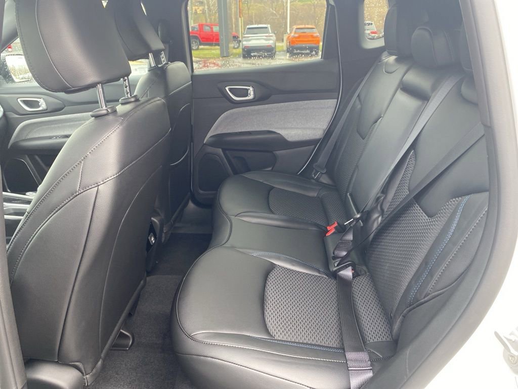 New 2026 Jeep Compass Latitude AWD/4WD image 16