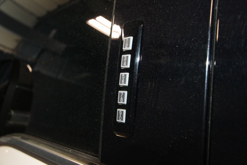 Used 2024 Ford F250 Limited w/ FX4 Off-Road Package AWD/4WD image 43