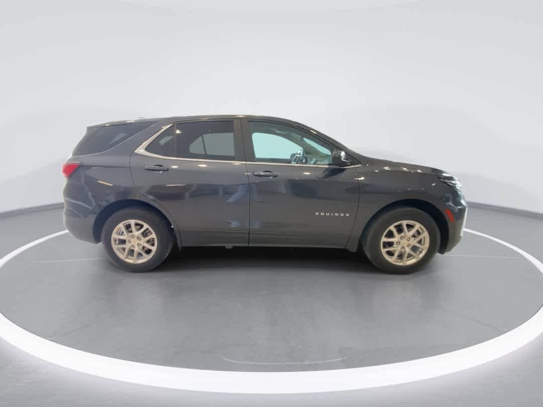 Used 2022 Chevrolet Equinox LT AWD/4WD image 9