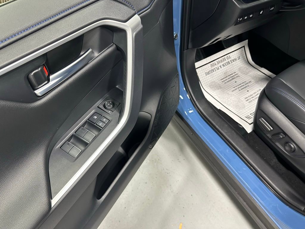 Used 2025 Toyota RAV4 XSE w/ Weather Package image 9