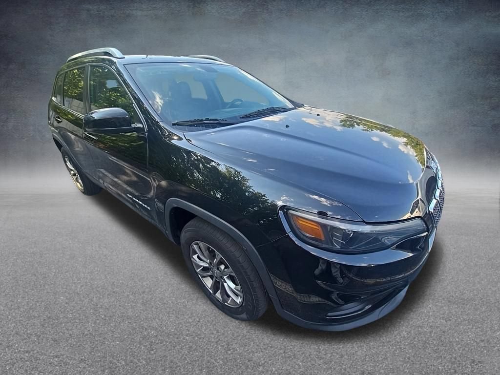 Used 2019 Jeep Cherokee Latitude Plus w/ Cold Weather Group AWD/4WD image 10