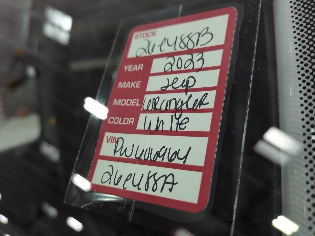 Used 2023 Jeep Wrangler Sahara image 23