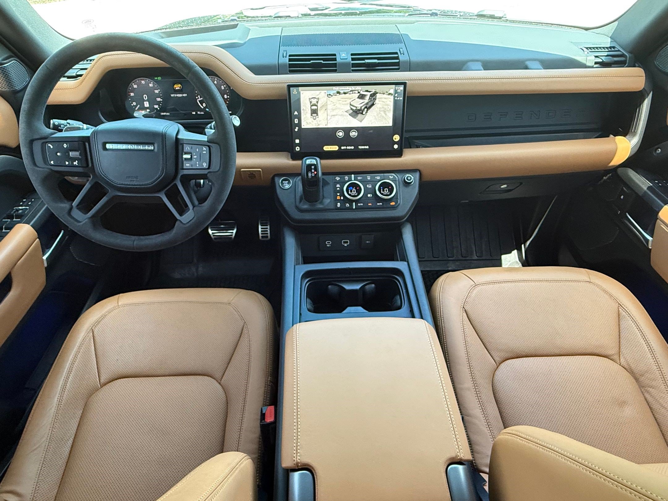 Used 2023 Land Rover Defender 110 V8 AWD/4WD image 16