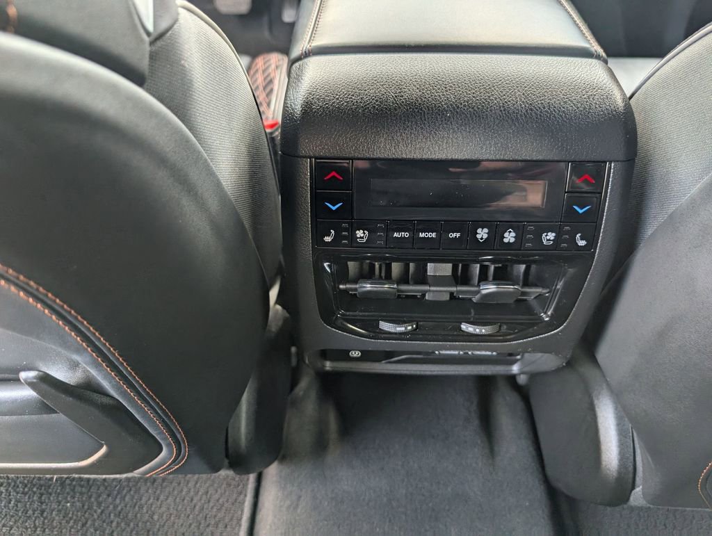 Used 2023 Jeep Grand Cherokee L Summit AWD/4WD image 19