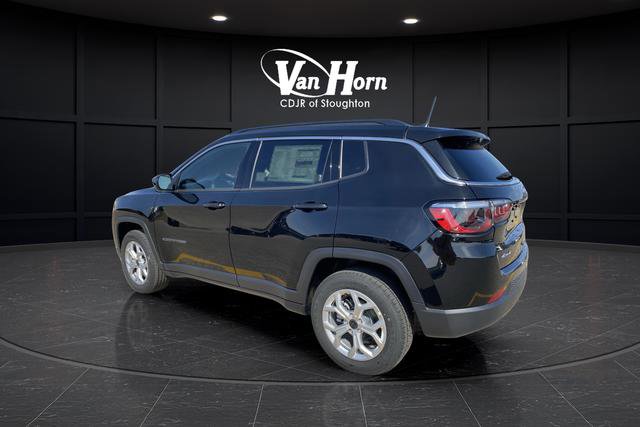 New 2025 Jeep Compass Latitude w/ Sun & Sound Group image 3