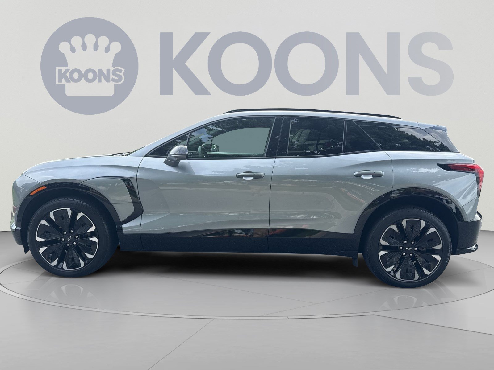 Used 2024 Chevrolet Blazer EV RS AWD/4WD image 2