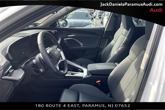 Used 2025 Audi Q5 Premium Plus w/ Premium Plus image 24