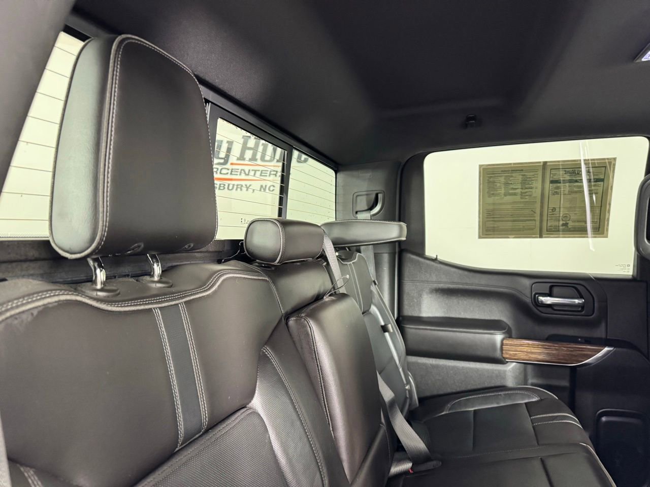 Used 2019 Chevrolet Silverado 1500 High Country image 30