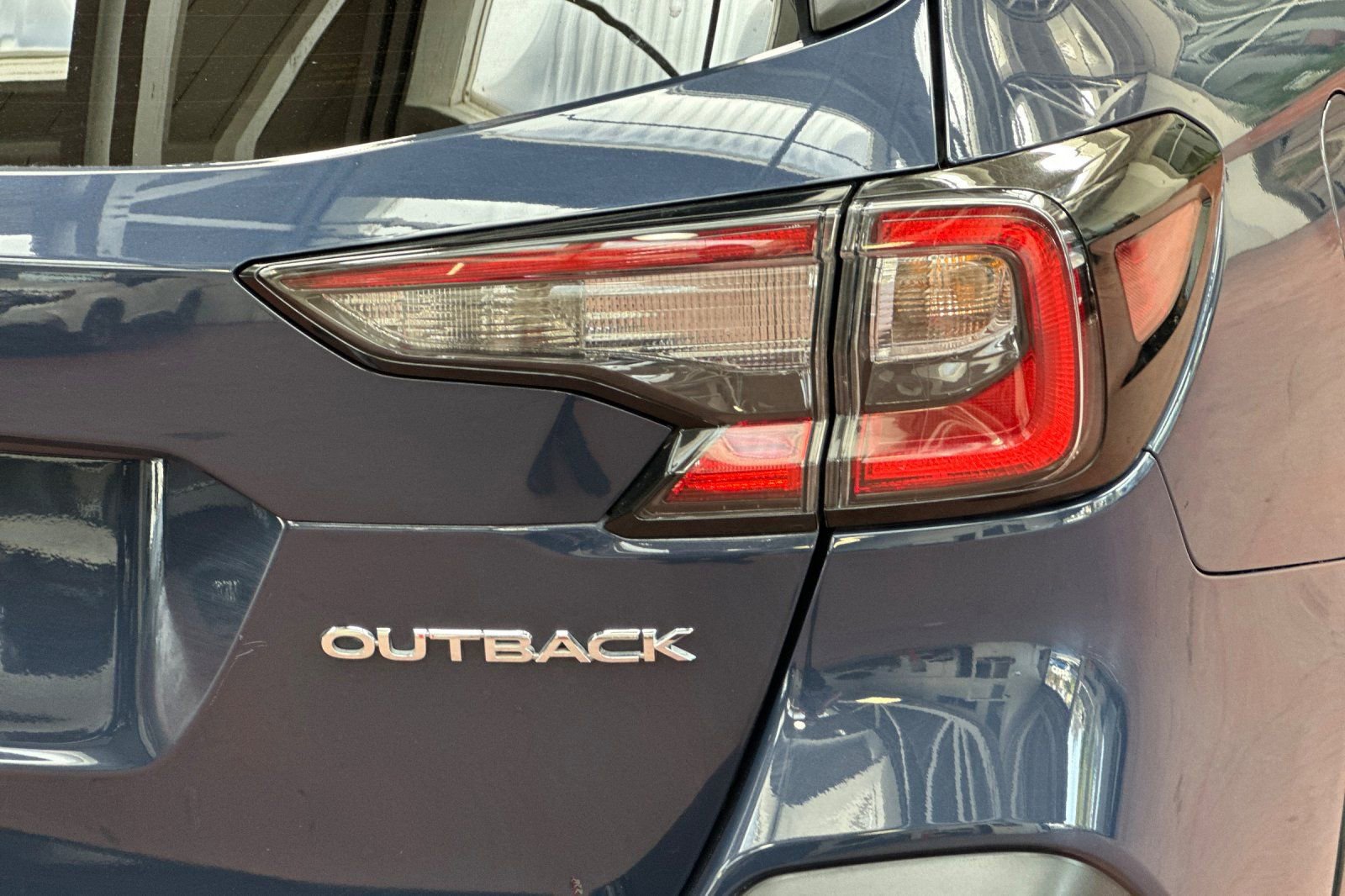 Used 2025 Subaru Outback Premium image 37