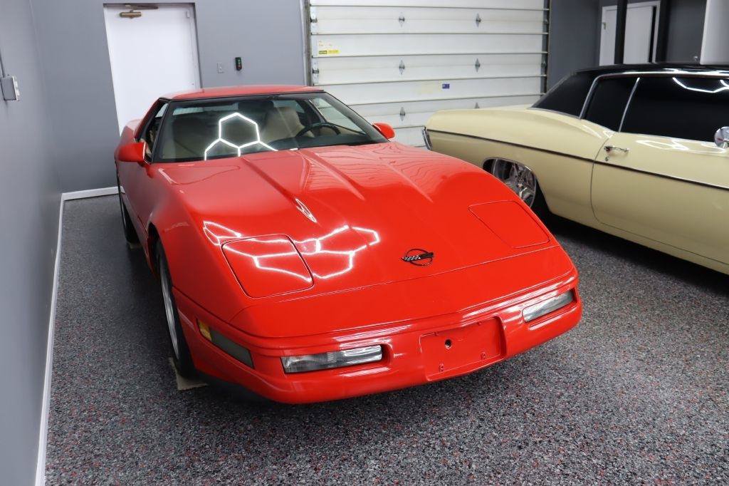 Used 2002 Chevrolet Corvette Coupe w/ Preferred Equipment Group2 RWD image 2