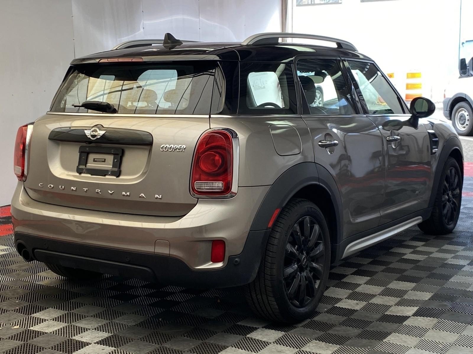 Used 2017 MINI Cooper Countryman ALL4 AWD/4WD image 6