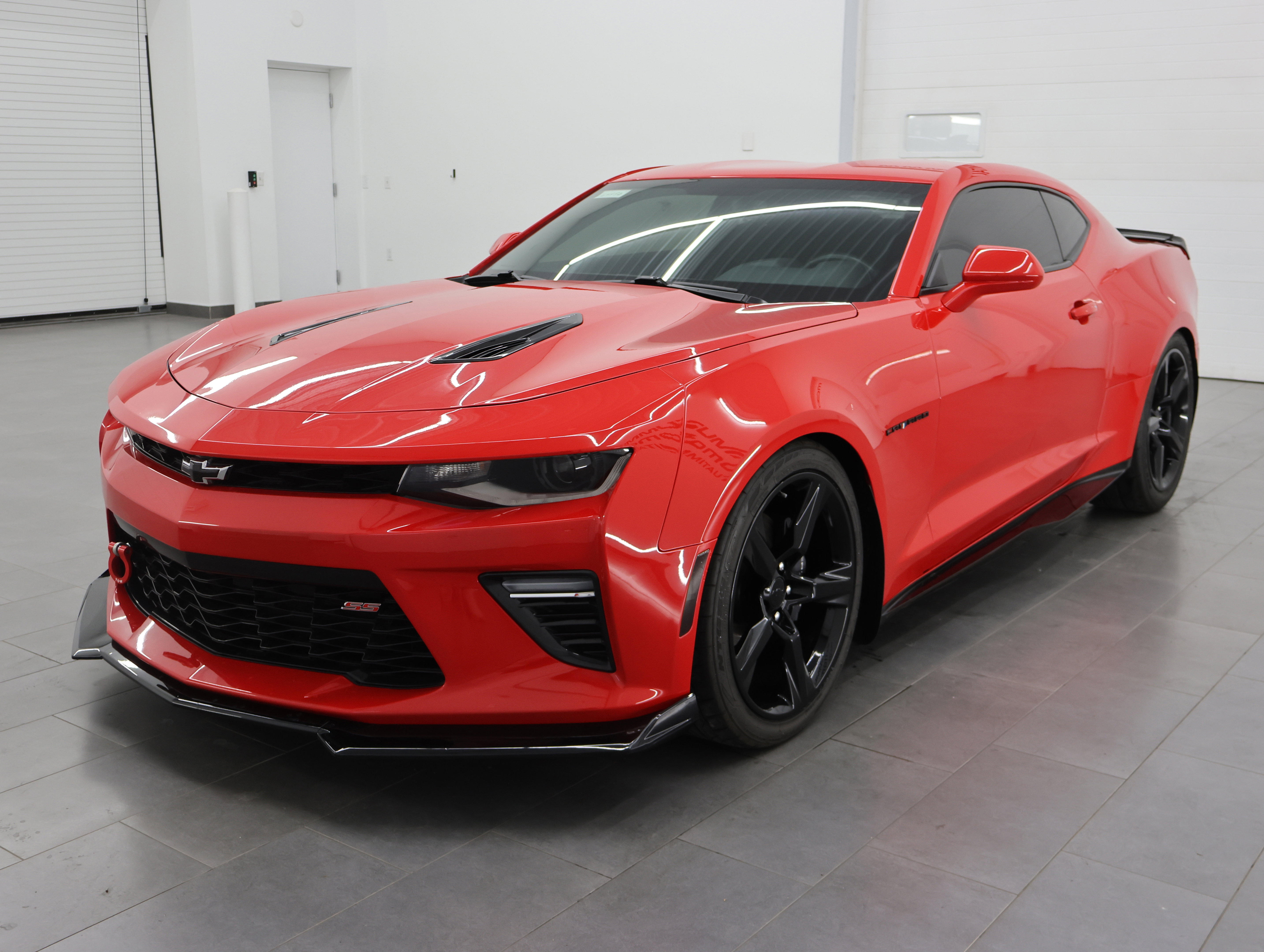 Used 2017 Chevrolet Camaro SS RWD image 6