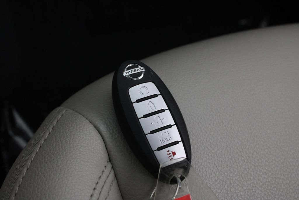 Certified 2020 Nissan Altima 2.0 Platinum FWD image 32