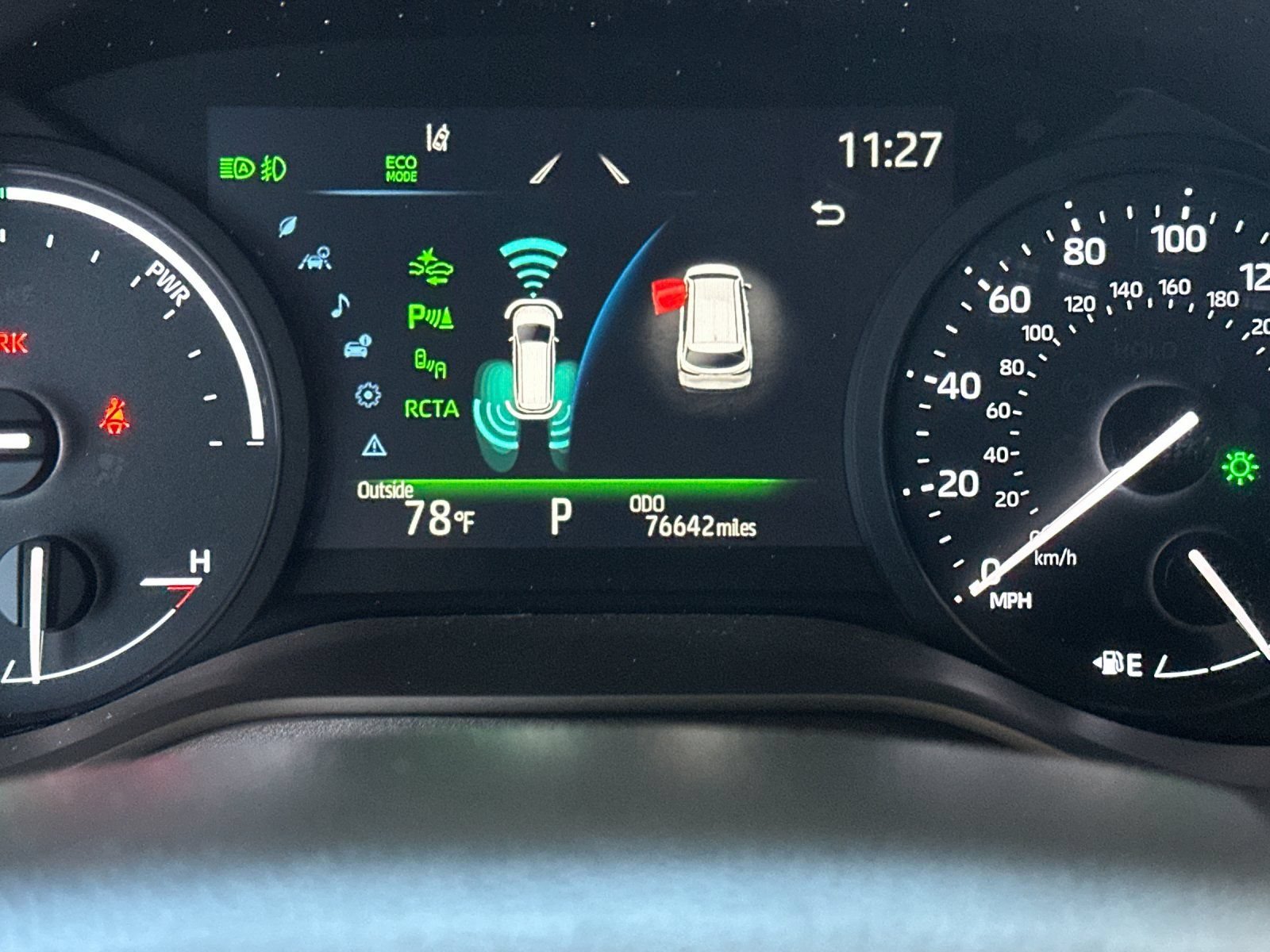 Used 2025 Toyota Sienna XLE FWD image 27