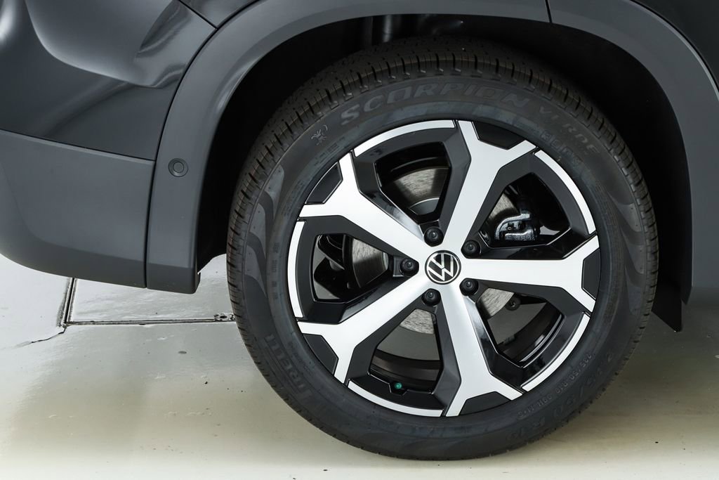 New 2026 Volkswagen Tiguan SE image 51
