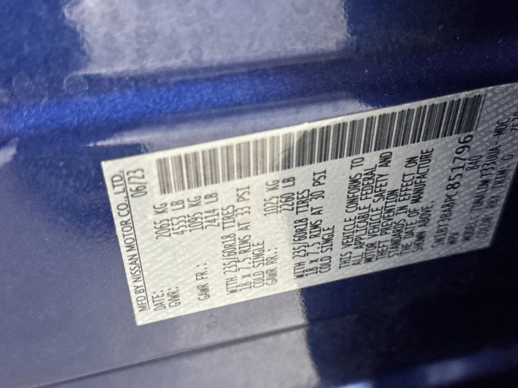 Used 2023 Nissan Rogue SV image 28