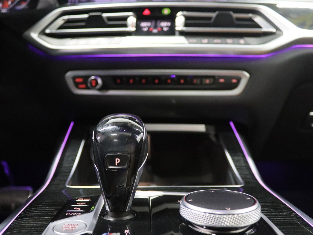 Used 2021 BMW X7 M50i image 38