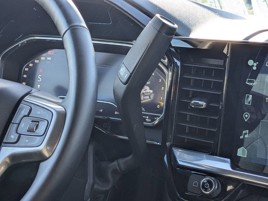Used 2025 Chevrolet Silverado 1500 LT image 20