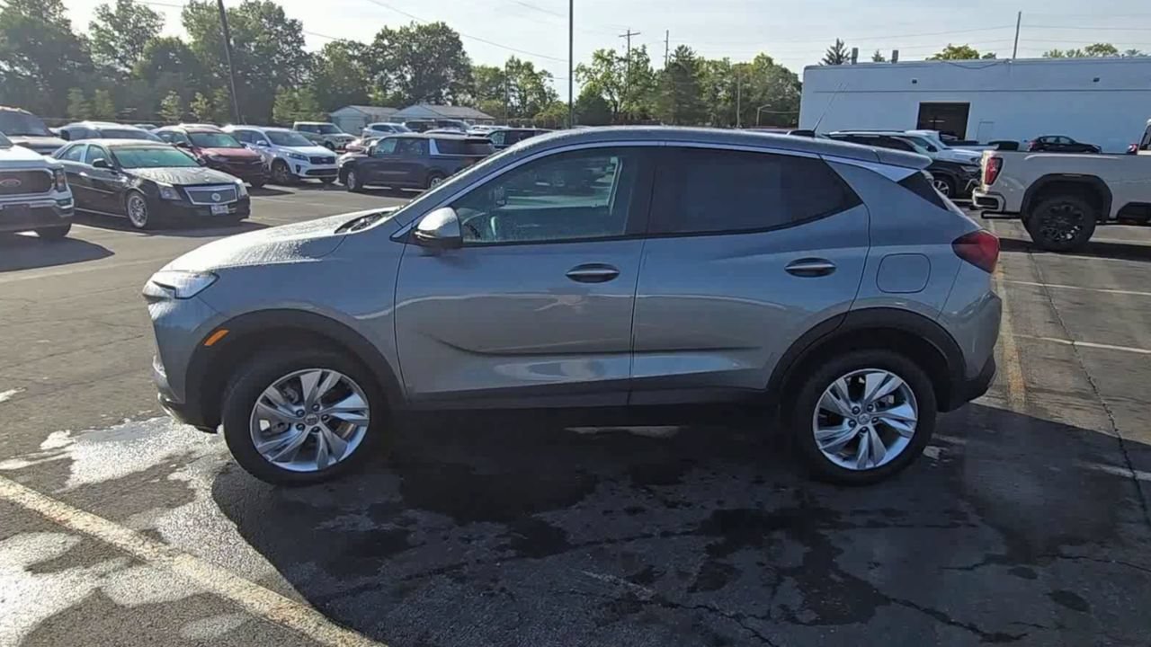 Used 2024 Buick Encore GX Preferred w/ Advanced Technology Package FWD image 6