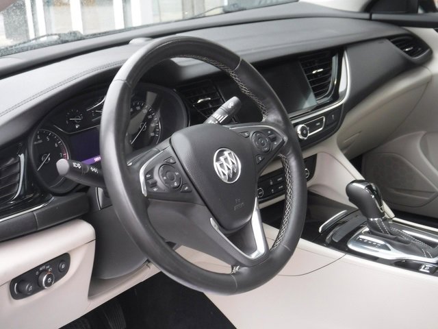 Used 2019 Buick Regal Preferred image 14