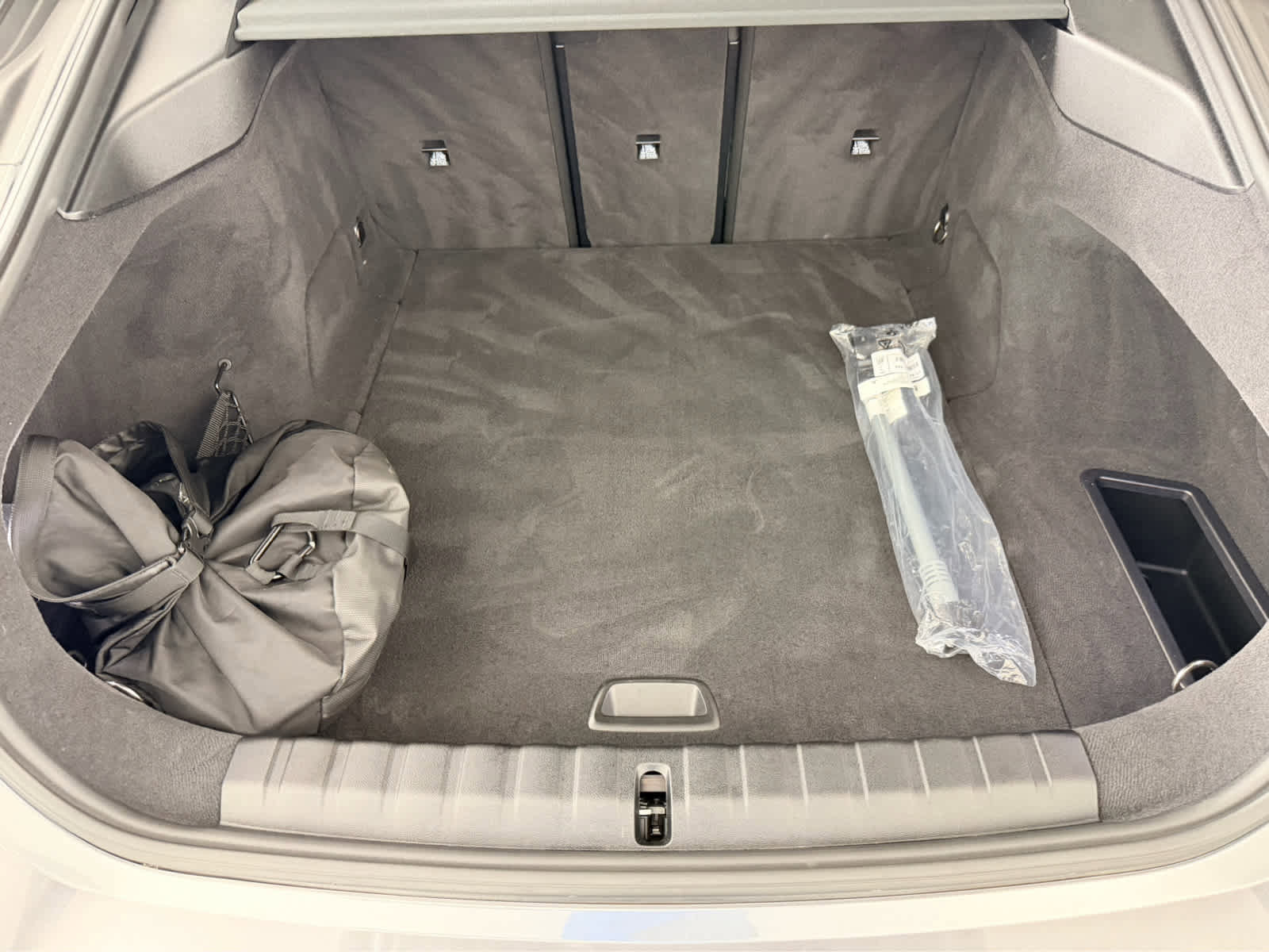 Certified 2023 BMW i4 eDrive35 w/ Premium Package image 17
