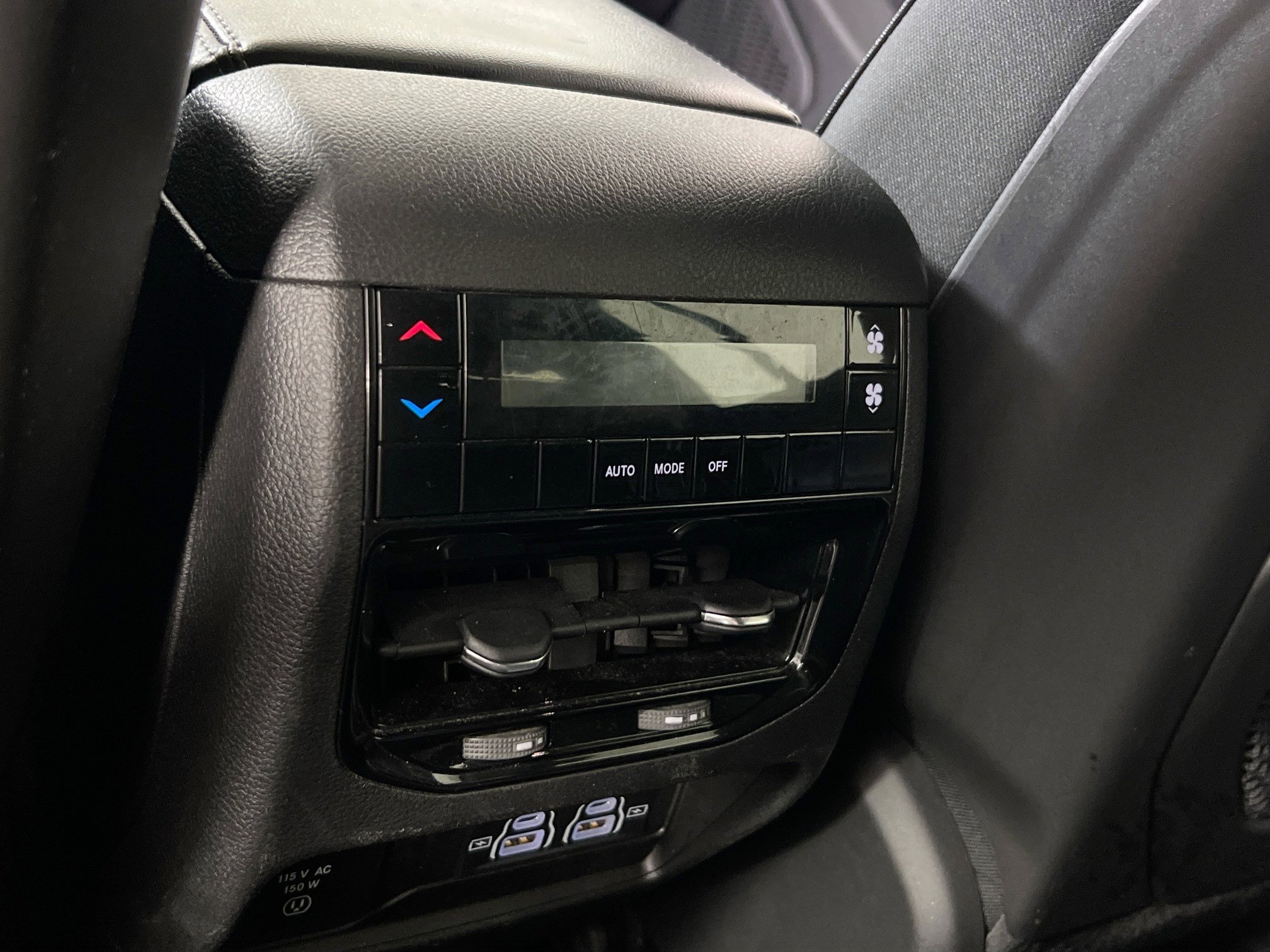 Used 2023 Jeep Grand Cherokee L Laredo AWD/4WD image 25